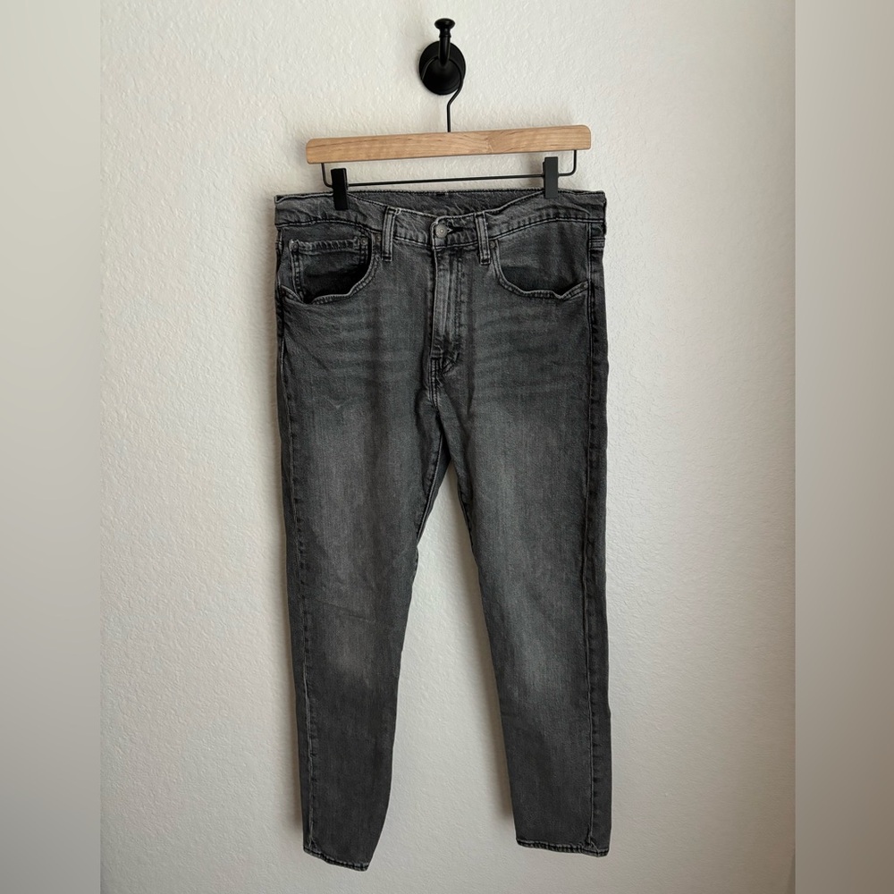 512 Men’s Faded Gray Levi’s Jeans